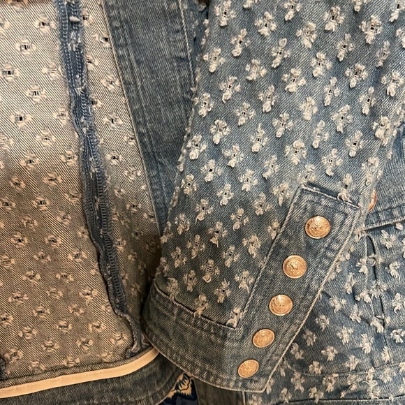 Denim Collarless Denim Jacket similar to Balmain - Picture 8 of 9